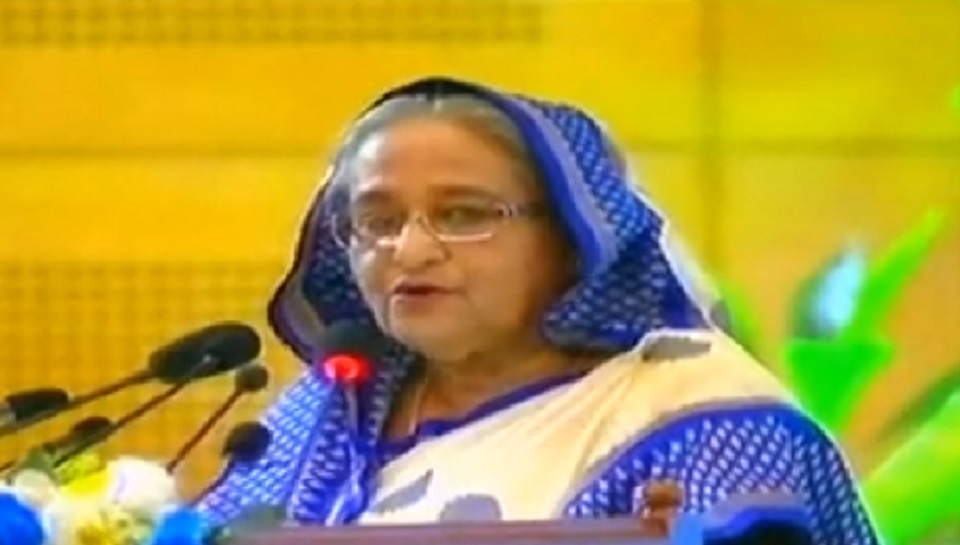 নদী শাসনের মাধ্যমে নদী ছোট করে সেতু নির্মাণ নয়: প্রধানমন্ত্রী