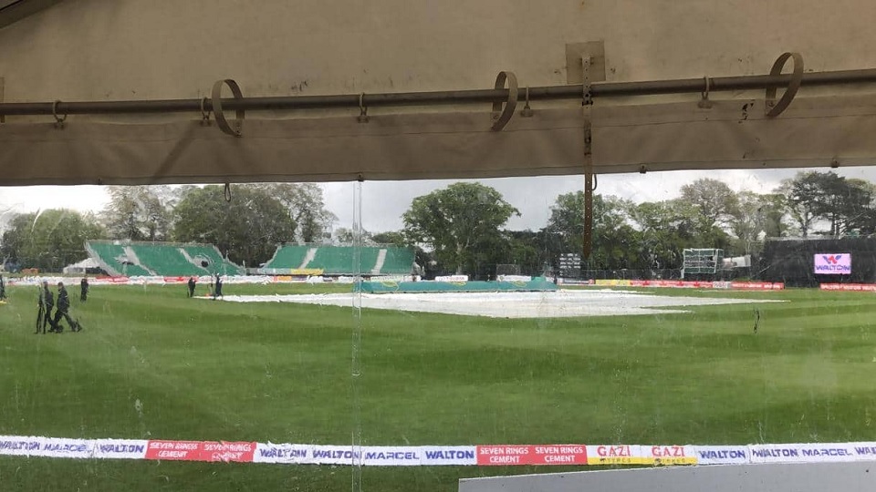 বৃষ্টির কারণে বাংলাদেশ-আয়ারল্যান্ড ম্যাচ গড়াতে দেরি