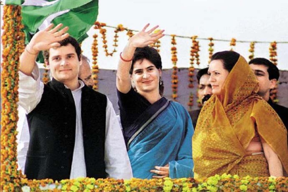 ভারতের রাজনীতি থেকে পরিবারতন্ত্র কী মুছে যাচ্ছে