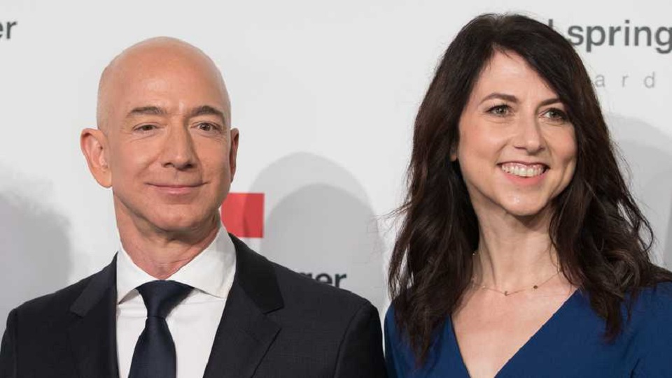সম্পদের অর্ধেক দান করে দেবেন অ্যামাজনপ্রধানের সাবেক স্ত্রী