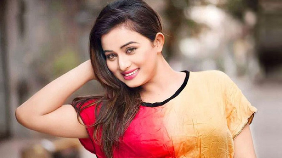 আর অভিনয় করব না, আল্লাহর পথে চলব: পুষ্পিতা পপি