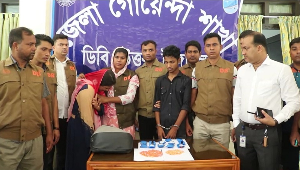 টাঙ্গাইলে ইয়াবাসহ দুই মাদক ব্যবসায়ী গ্রেফতার