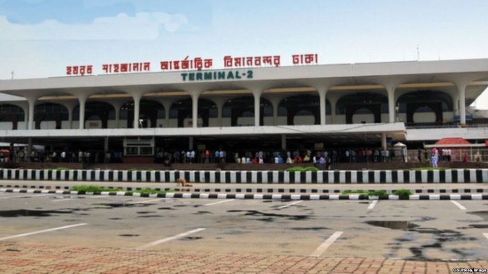 শাহজালালে বিমানে উঠার সময় ২ রোহিঙ্গা নারী গ্রেফতার