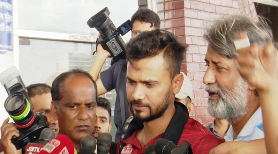 ত্রিদেশীয় সিরিজ খেলতে দেশ ছেড়েছে বাংলাদেশ ক্রিকেট দল