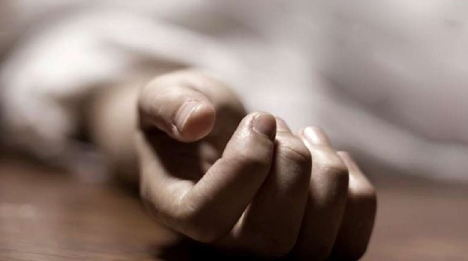 যুবককে উলঙ্গ করে ছবি ও ভিডিও ধারণ! লজ্জায় আত্মহত্যা!