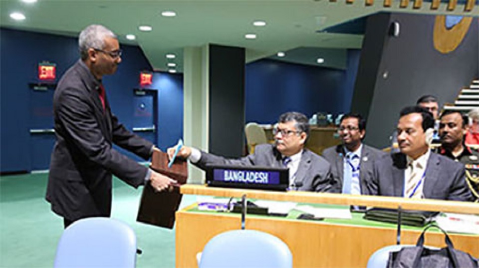 বিপুল ভোটে ইকোসকে জয়ী বাংলাদেশ