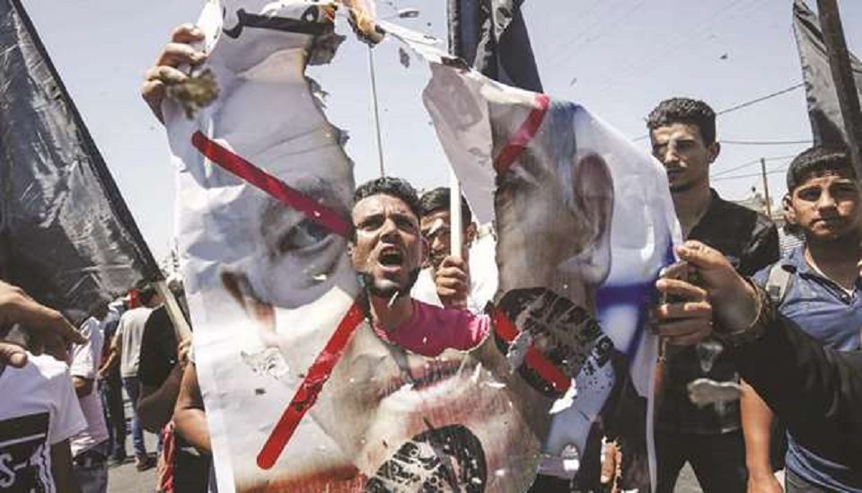 মধ্যপ্রাচ্যে ফিলিস্তিন বিরোধী সম্মেলনের অভিযোগ, বাহরাইনের দূতাবাসে হামলা