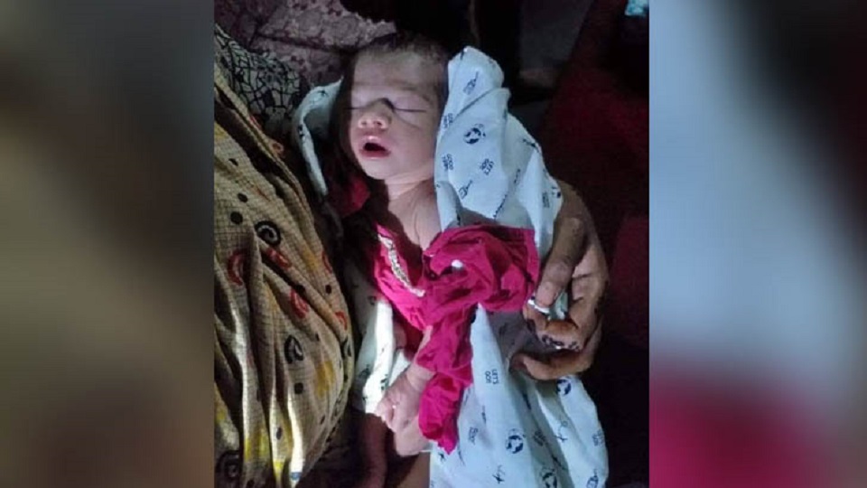 কুড়িয়ে পাওয়া সেই নবজাতক পেল মায়ের কোল