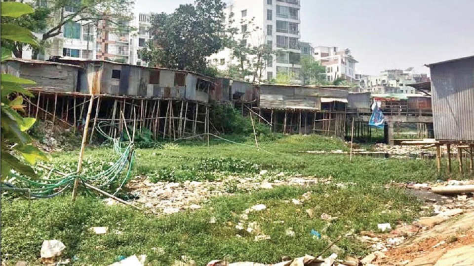 দখলে খিদির খাল এখন ছোট ছোট নালা