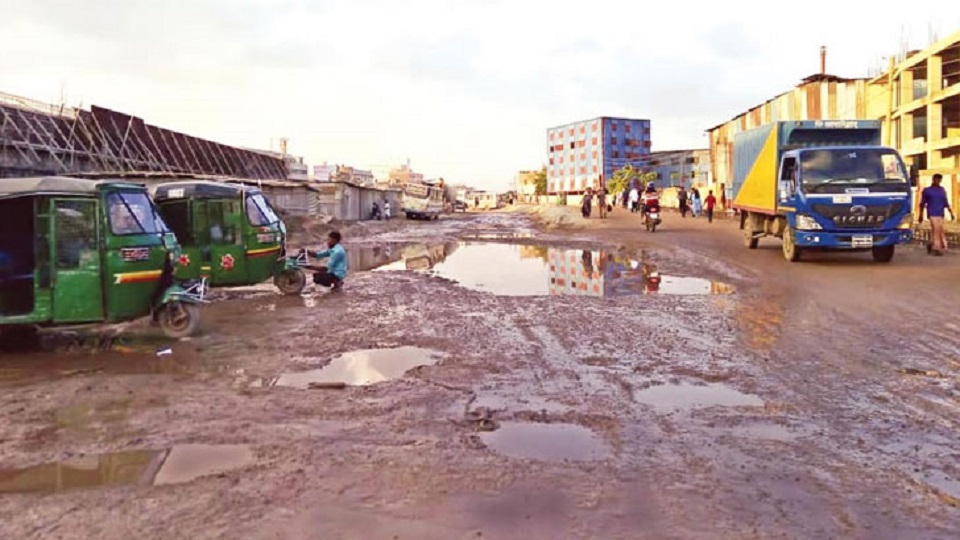 পোস্তগোলা: ধুলা-কাদার সঙ্গে বসবাস