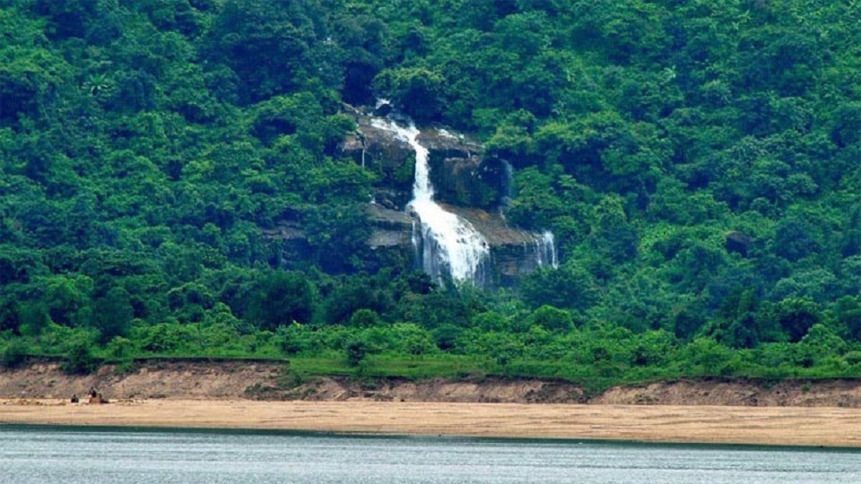 ঈদের ছুটিতে ঘুরে আসুন সুনামগঞ্জের ৩৩ দর্শনীয় স্থান