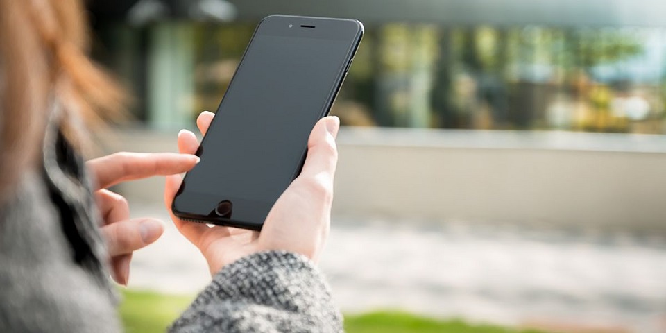 স্মার্টফোনবিহীন ১ সপ্তাহ থাকলেই এক হাজার ডলার