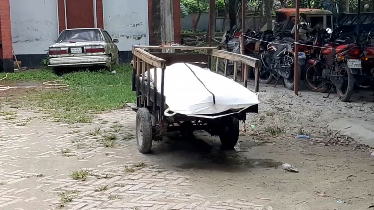 নিখোঁজের ১২ ঘণ্টা পর শ্মশান ঘাটে স্কুলছাত্রীর লাশ উদ্ধার