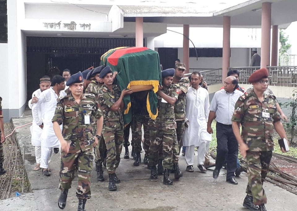 ক্যান্টনমেন্ট জামে মসজিদে এরশাদের মরদেহ