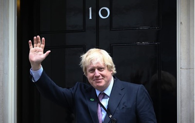 প্রধানমন্ত্রী হওয়ার পথে বরিস জনসন