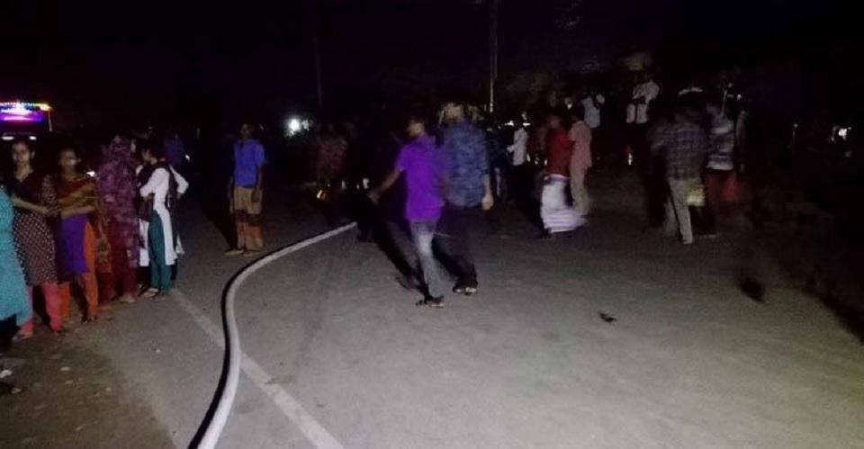 গাজীপুরের আগুনে ঢাকা-ময়মনসিংহ মহাসড়ক বন্ধ