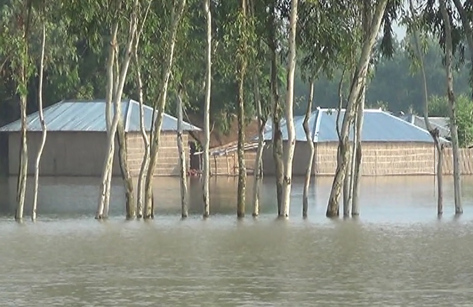 কুড়িগ্রামে বন্যা: ৬ লাখ মানুষ পানিবন্দী
