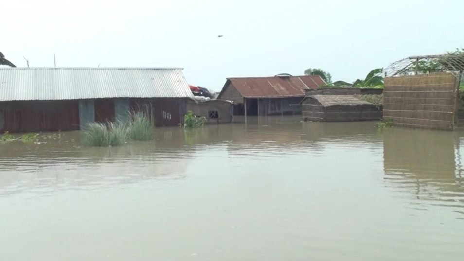 অপরিবর্তিত দেশের বন্যা পরিস্থিতি, পানিবন্দি লাখো মানুষ