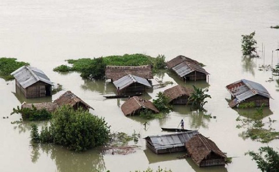টানা বৃষ্টি ও উজানের ঢলে নদীর পানি বৃদ্ধি, নতুন এলাকা প্লাবিত