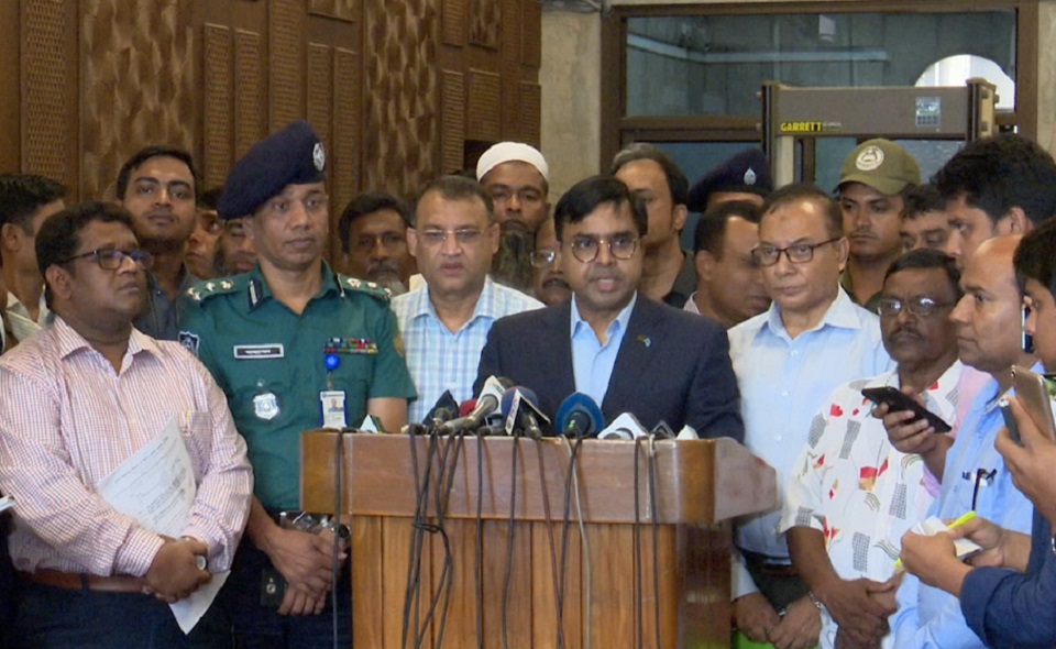 রাজধানীর তিনটি সড়কে রিকশা চলাচল বন্ধ থাকবে: মেয়র