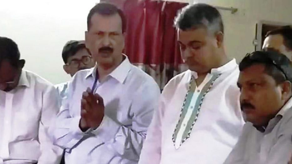 ক্ষমা চাইলেন মেয়র