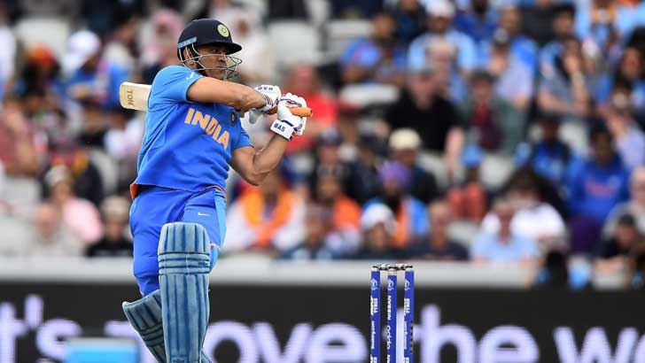 ভারতকে আশা দেখাচ্ছেন ধোনি-জাদেজা