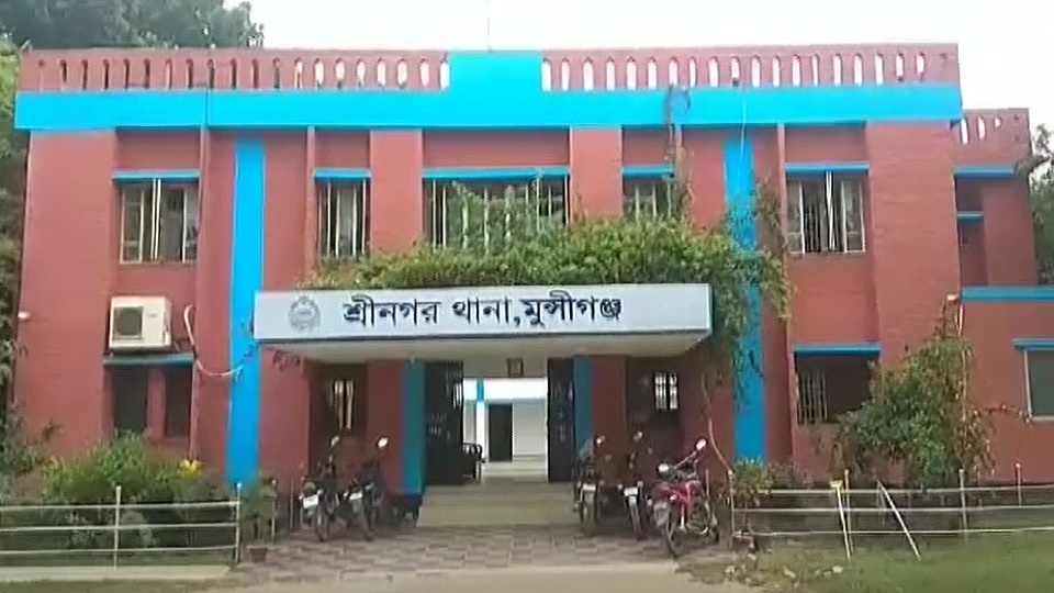 শ্রীনগরে ছেলের বটির কোপে বাবা খুন
