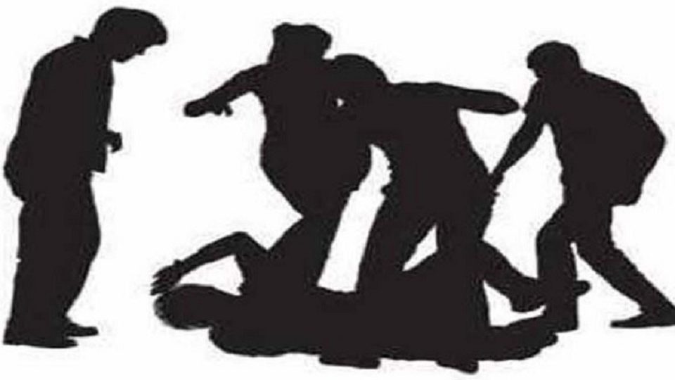 ছেলেধরা সন্দেহে গণপিটুনির নির্দেশ দেওয়ার অভিযোগে প্রধান শিক্ষক গ্রেফতার