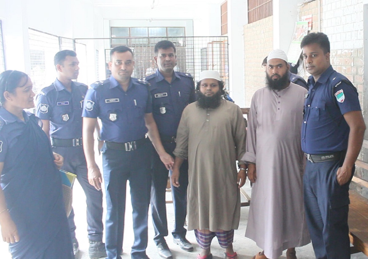 মাদ্রাসা ছাত্রকে গলাকেটে হত্যায় দুই শিক্ষকের ৫ দিনের রিমান্ড