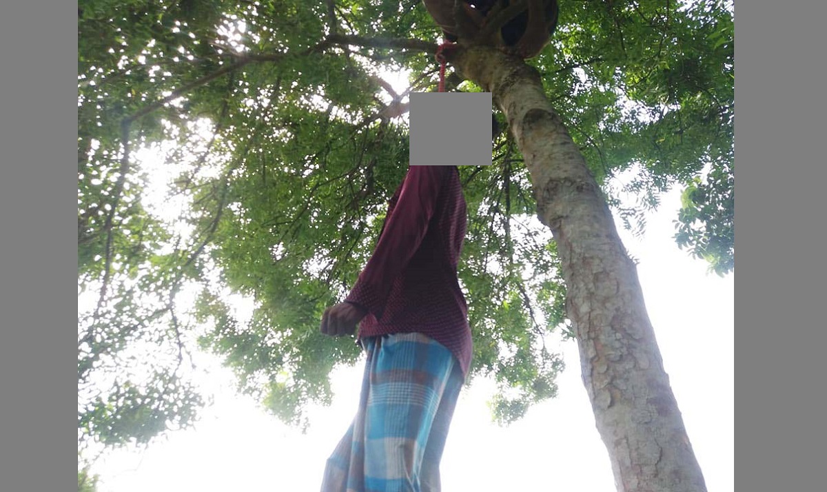 গাছে কৃষকের ঝুলন্ত লাশ
