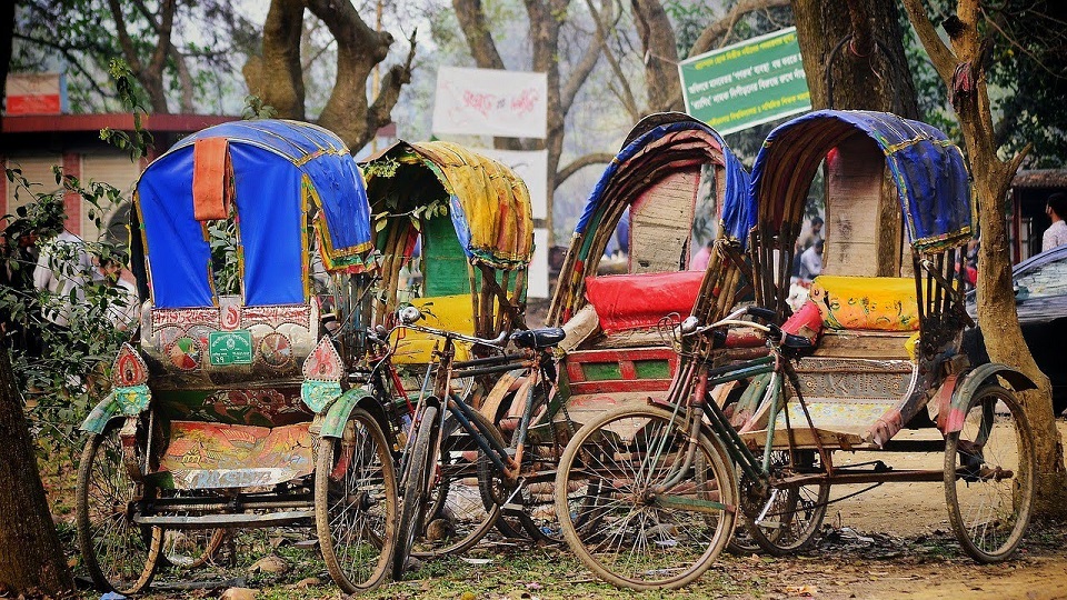 রাজধানীর সাত রাস্তায় রিকশা চলাচল বন্ধ
