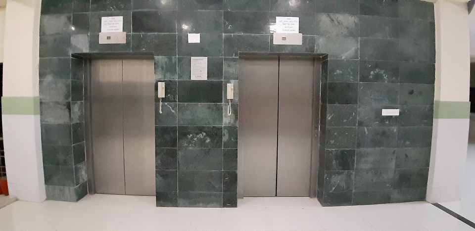 দুই মাসেই বিকল হাসপাতালের নতুন লিফট