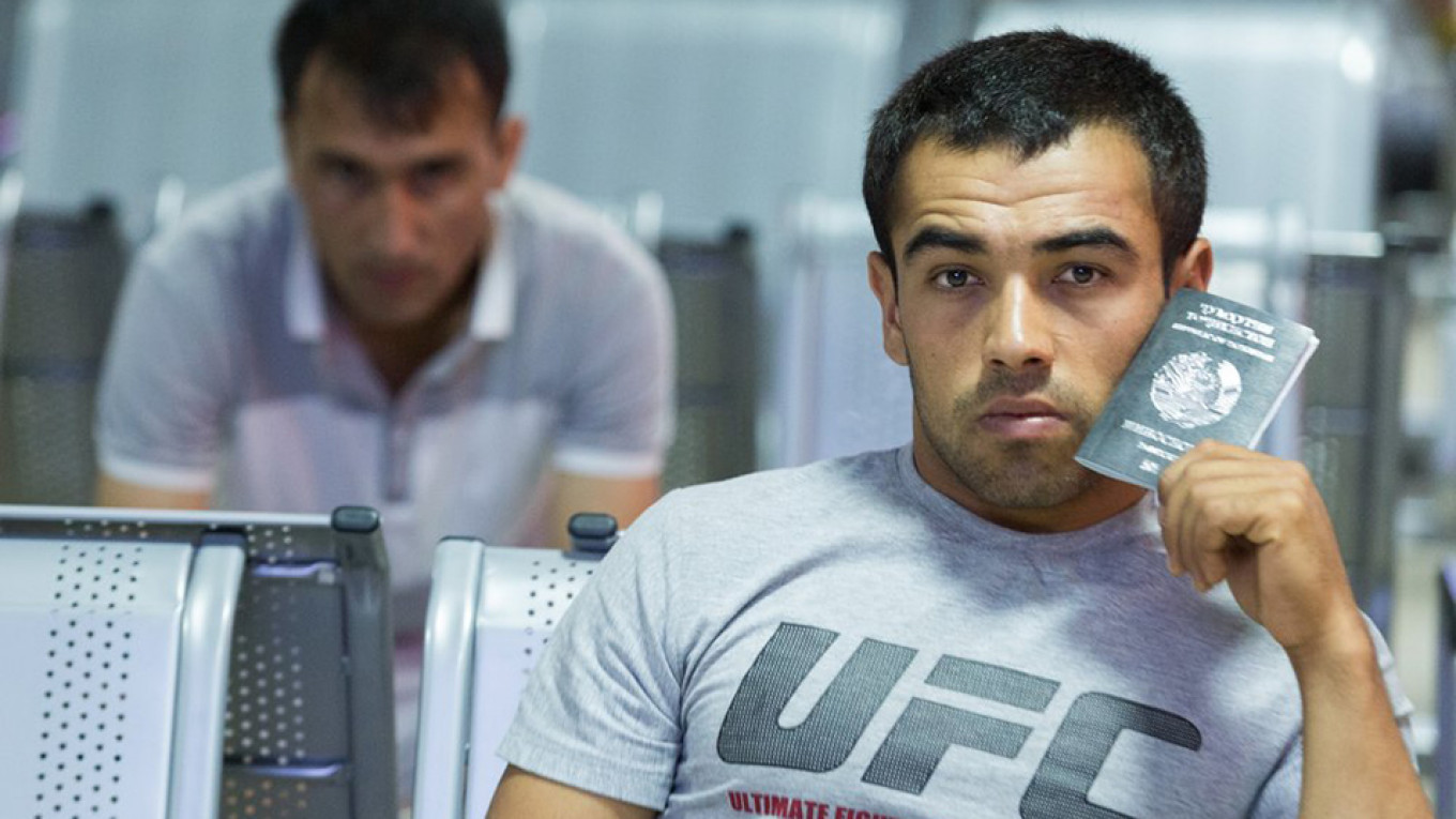 জনসংখ্যার কমতি ঠেকাতে ১ কোটি অভিবাসী কর্মী নেবে রাশিয়া