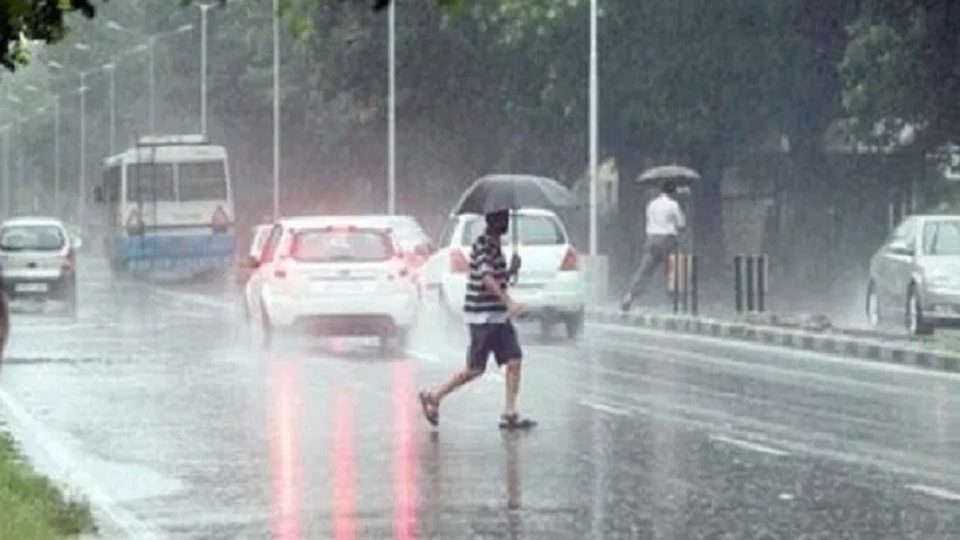 সাগরে লঘুচাপের প্রভাবে মাঝারি বৃষ্টির আভাস