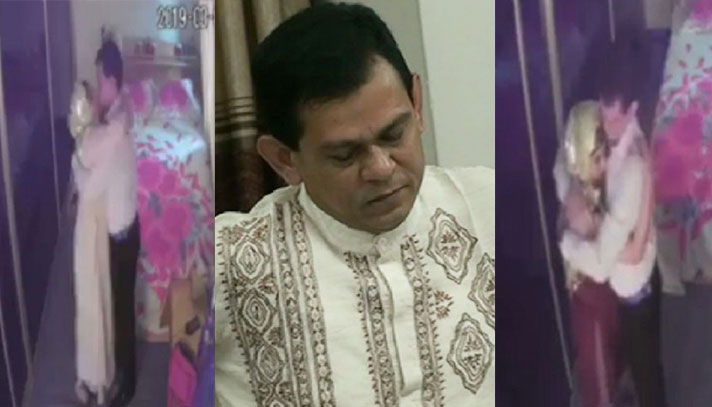 রাতের আঁধারেই জামালপুর ছাড়েন ডিসি, গা ঢাকা দিয়েছেন সেই নারীও