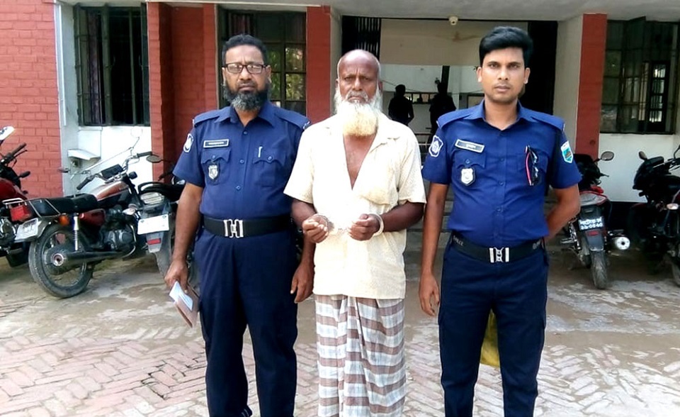 শিশু ধর্ষণচেষ্টার অভিযোগে বৃদ্ধ আটক