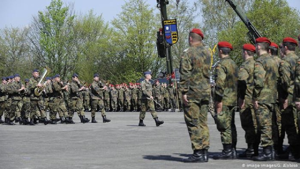 জুতার জন্য ছয় বছরের অপেক্ষায় জার্মান সেনাবাহিনী !