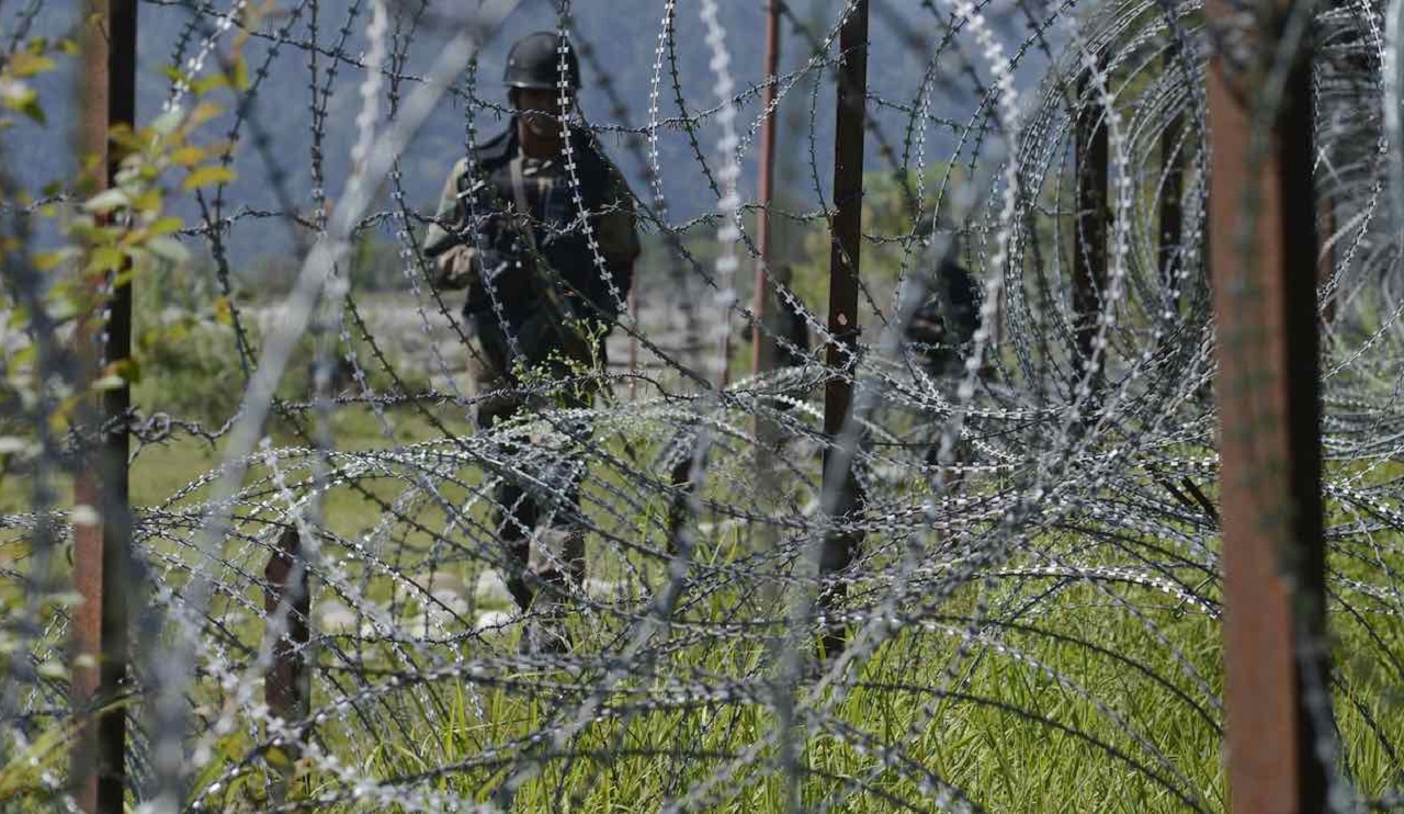 ভারত-পাকিস্তান সীমান্তে গোলাগুলি, নিহত ৮