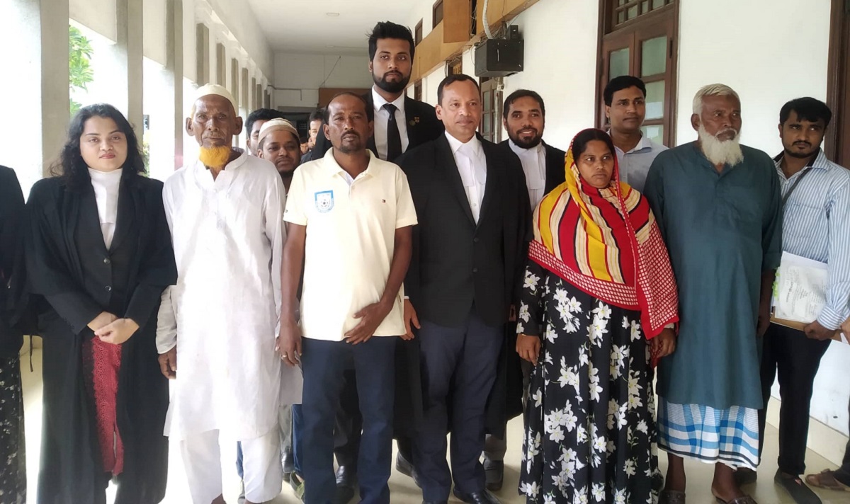 দেড় যুগ পর স্ত্রী সন্তানকে স্বীকৃতি দিয়ে কারামুক্তি