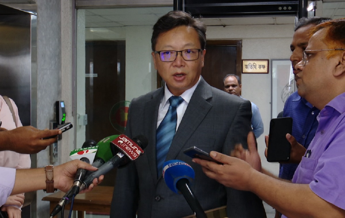 রোহিঙ্গা সংকট নিরসনে বাংলাদেশের সাথে গঠনমূলকভাবে কাজ করছে চীন: রাষ্ট্রদূত