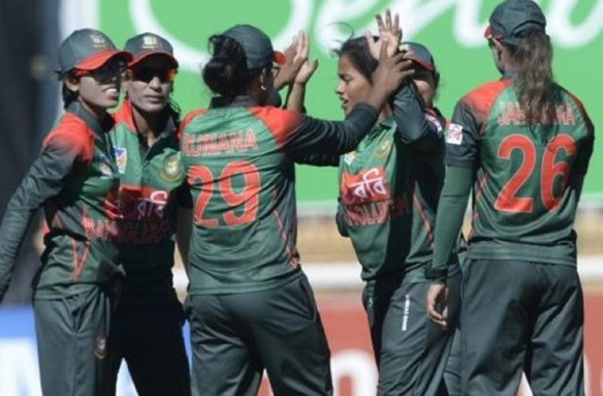 ১০ উইকেটে জিতলো নারী ক্রিকেট দল