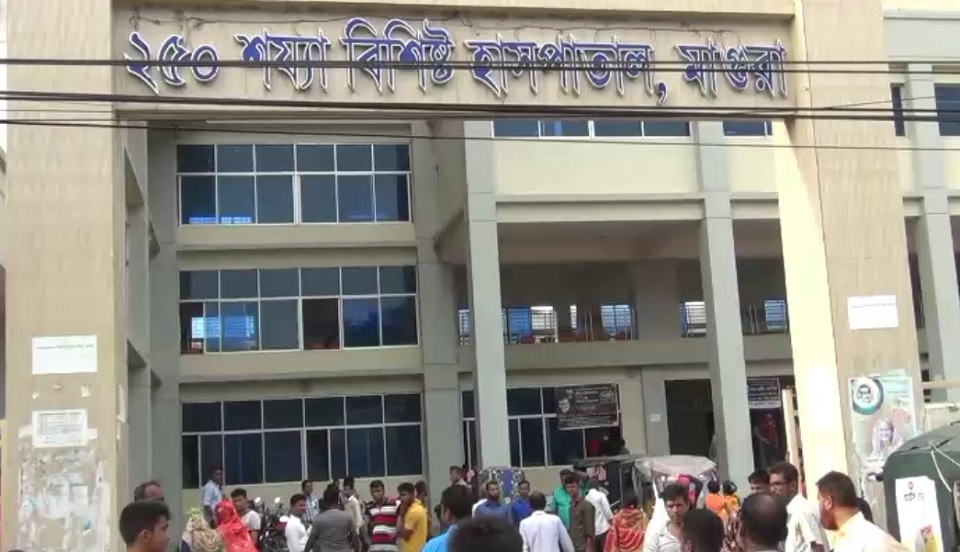 ট্রাকের ধাক্কায় মাহেন্দ্রা গাড়ি উল্টে নিহত ১, আহত ৪