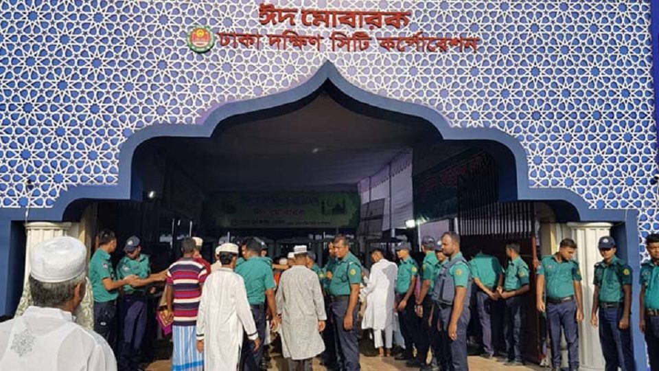 ঈদের প্রধান জামাতে নামাজ আদায় করেন রাষ্ট্রপতি