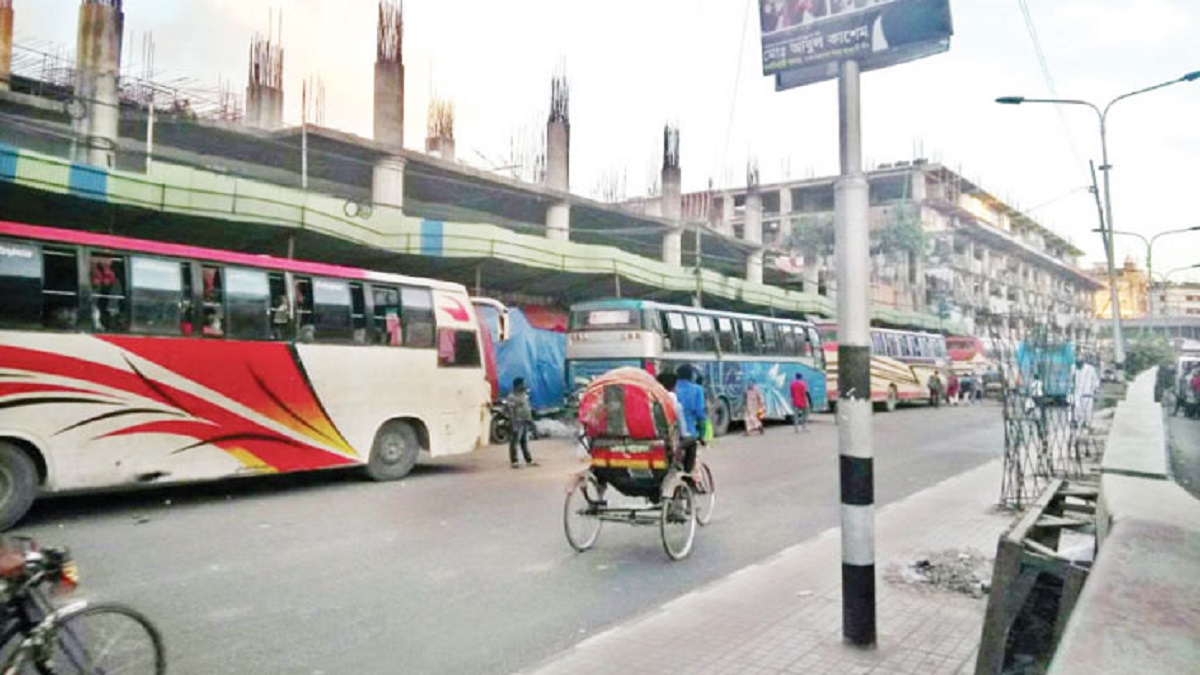 ফুলবাড়িয়া বাস টার্মিনাল: ভয়াবহ যানজটে প্রতিনিয়ত মানুষের ভোগান্তি