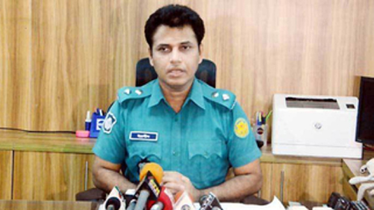 ওয়ারীর ডিসিকে সাময়িক বরখাস্ত