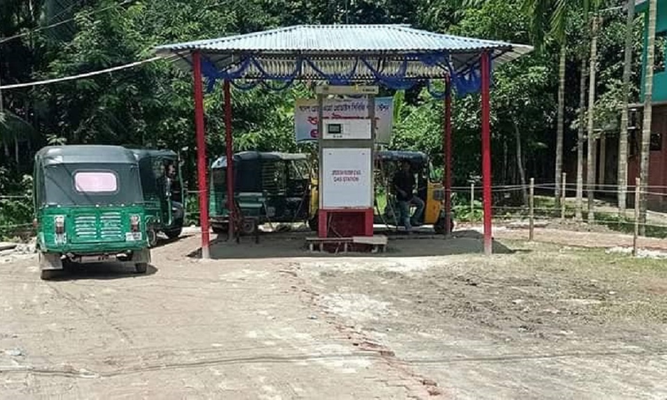 ভ্রাম্যমাণ আদালতের অভিযানে বন্ধ হলো অবৈধ গ্যাস স্টেশন