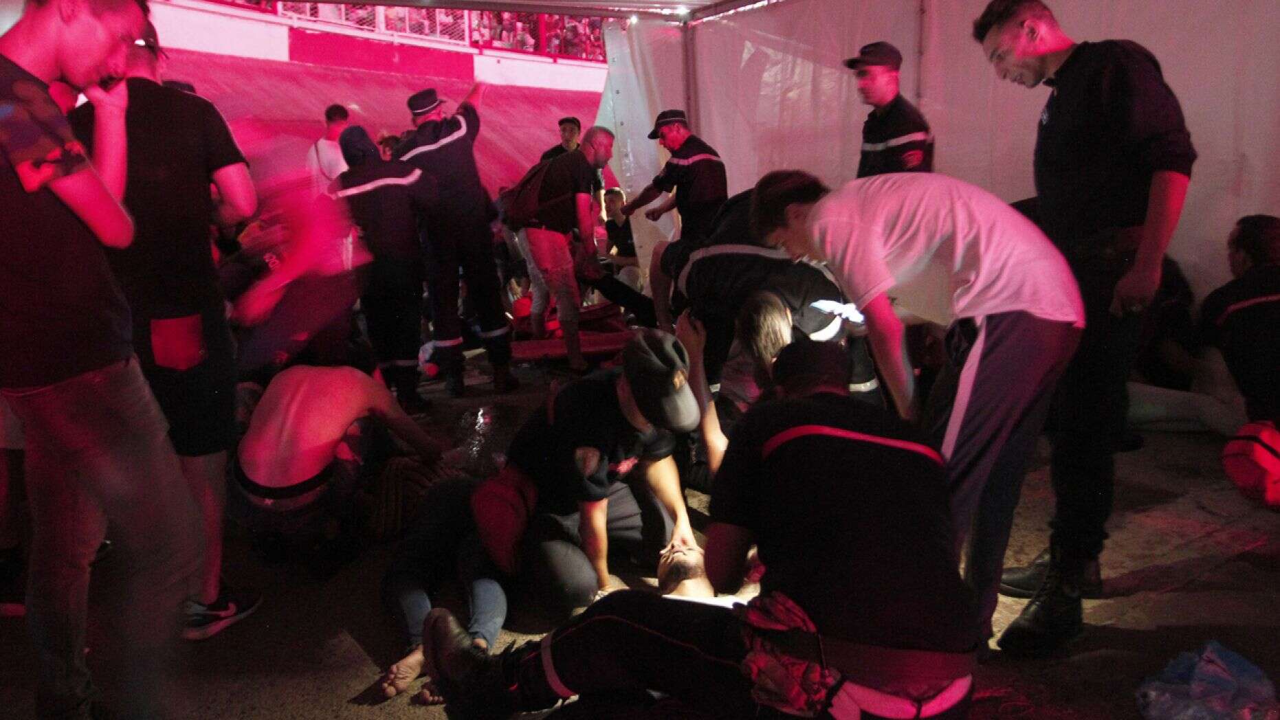 স্টেডিয়ামে পদদলিত হয়ে নিহত ৫