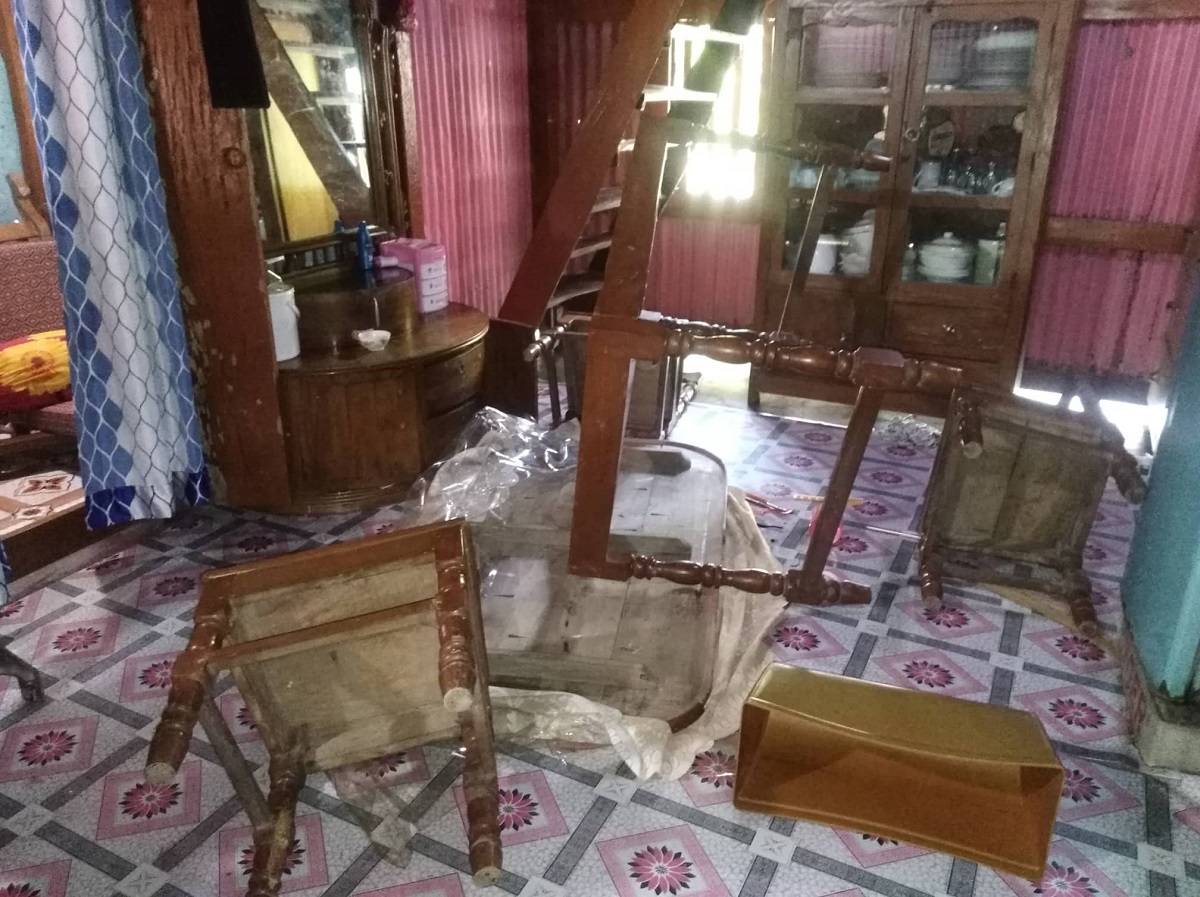 জমি নিয়ে বিরোধে পুলিশ কর্মকর্তার বাসায় হামলা-ভাঙচুর