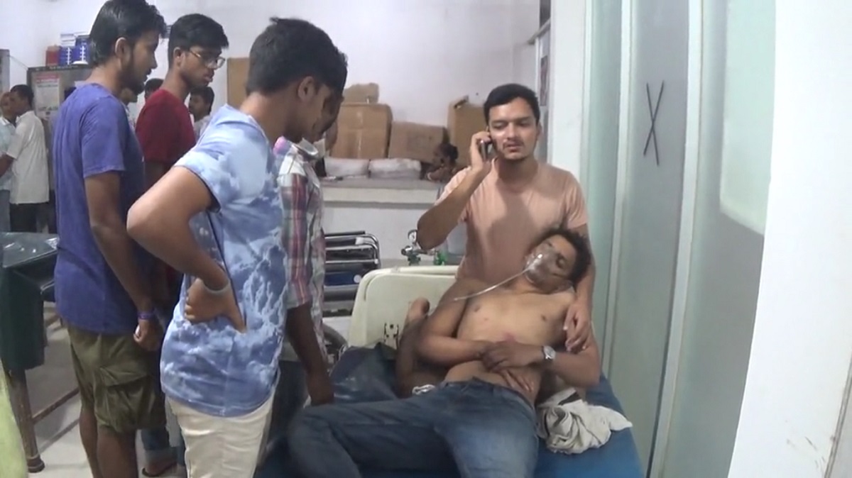 নোবিপ্রবিতে আধিপত্য বিস্তার নিয়ে ছাত্রলীগের দু’গ্রুপের ফের সংঘর্ষ