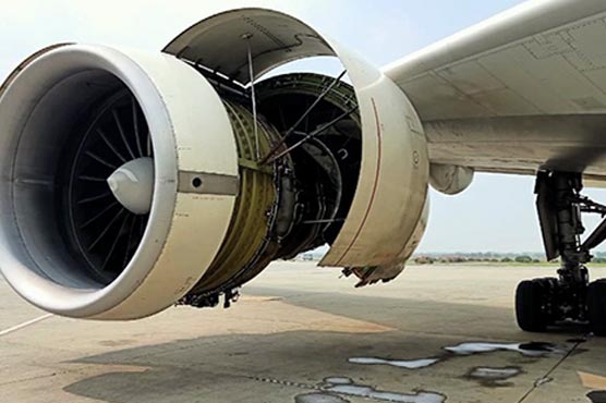উড্ডয়নের পরেই ইঞ্জিনে আগুন, দুর্ঘটনা থেকে রক্ষা পেল বিমান